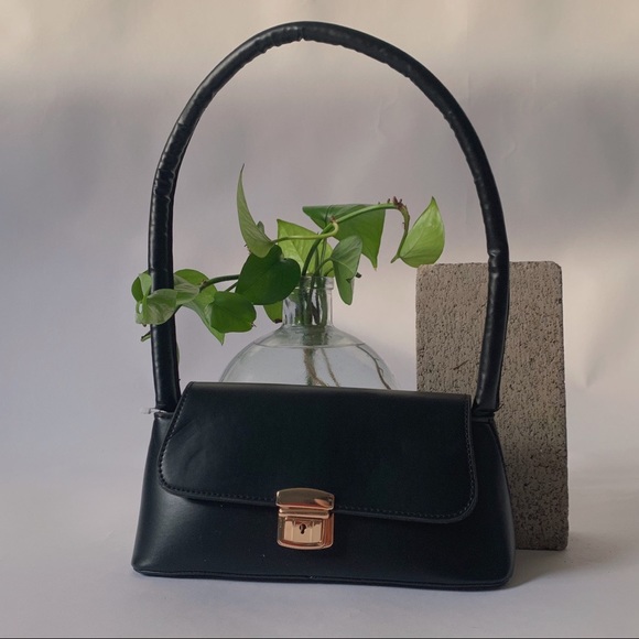 Mini Modern Black Shoulder Bag - Picture 2 of 4